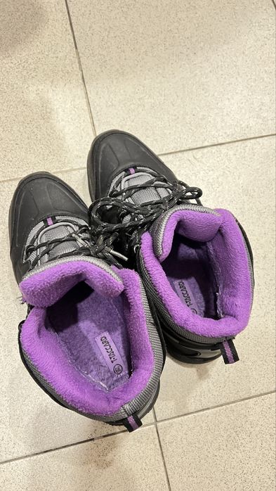 2 пары. Ботинки на 39 и 40 размер