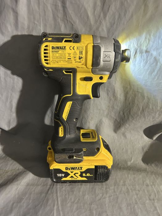 Dewalt impact Makita ddf887!