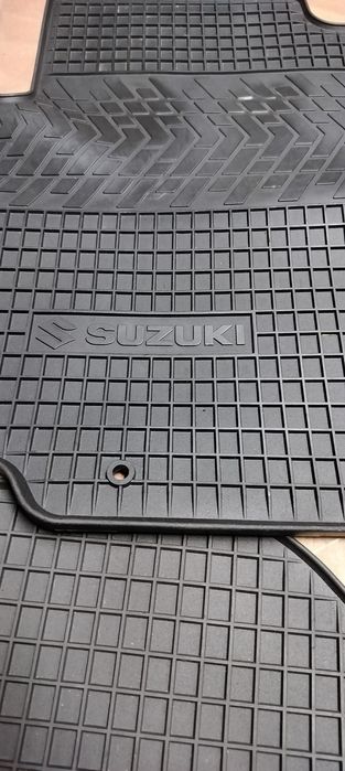 Продам оригинальные коврики на Suzuki sx 4