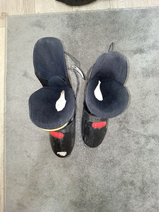 Продам лыжи сноубордист