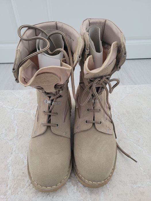 Bocanci bej armi.Marimea 41-42