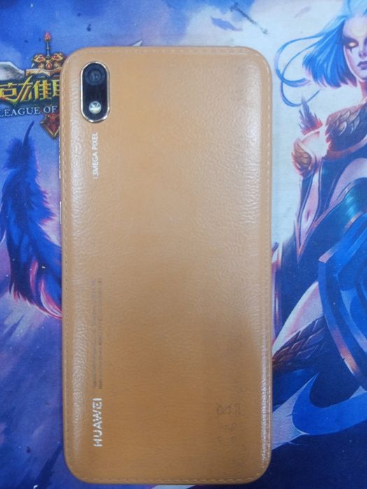 Хуавей у5. Память 32 гб. Самсунг а3. Память 16 гб