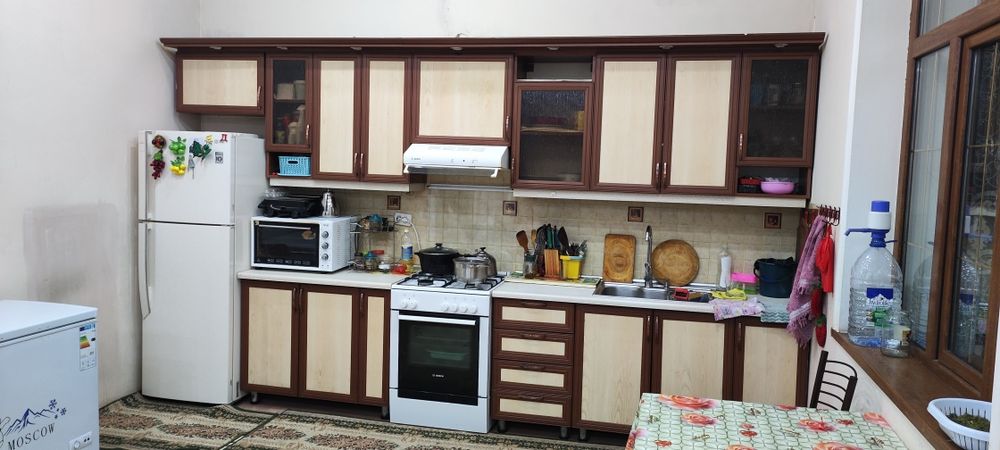 Амир Темур гулбог махаласида Уй сотилади хамма шароитлари бор кирасиз