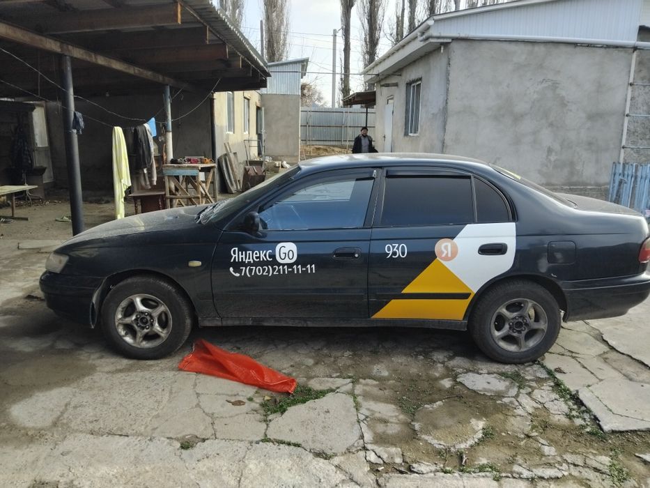 Тойота Карина е 1996