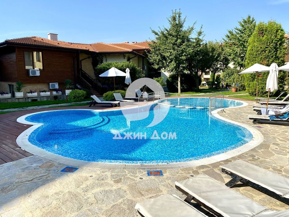 Продава се Двустаен апартамент в Свети Влас - 78 кв.м за 1449 €/кв.м - Снимка #11