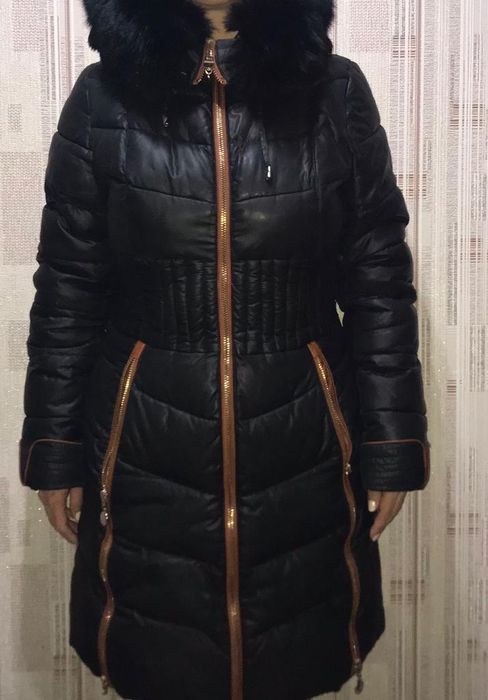 Продам куртку белая очень теплая