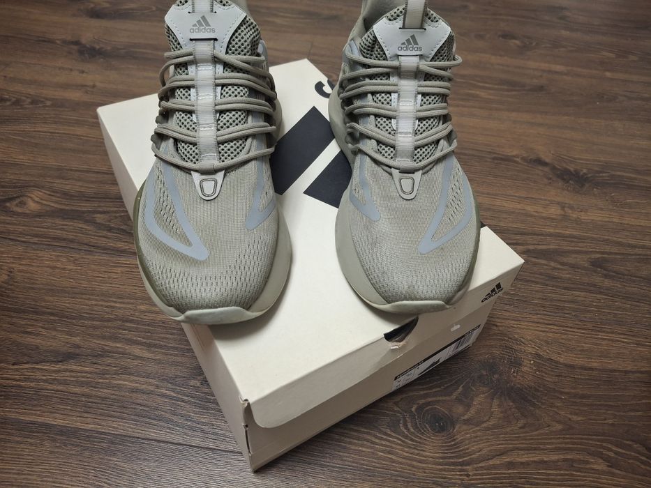 Adidas Alphaboost
