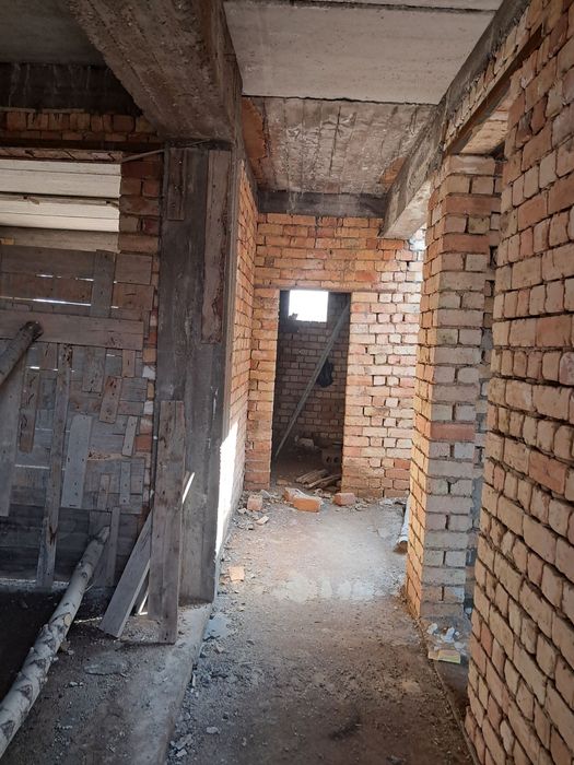 Срочно ховли сотилади