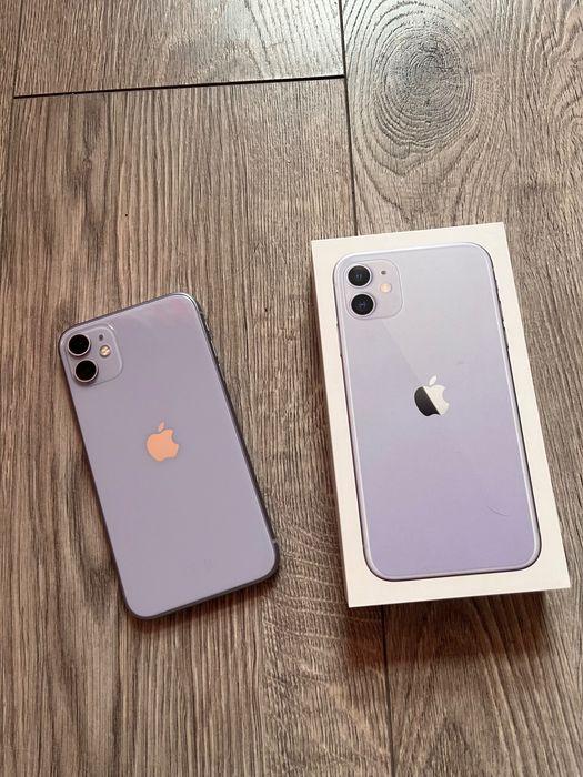 iPhone 11 + кутия + 27 кейса