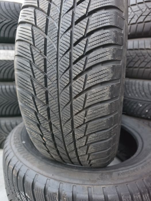 2 бр зимни 225/55/17 Bridgestone Runflatt 24г