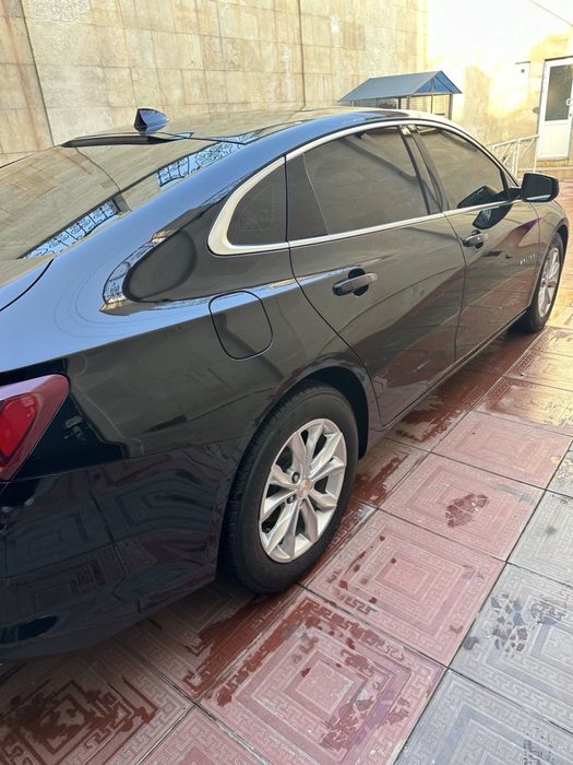 Chevrolet Malibu 2 turbo.