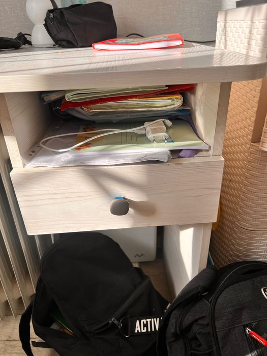 Парта или стол для компьютера