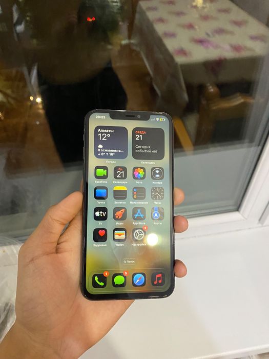 Продам или обменяю айфон 11про мах