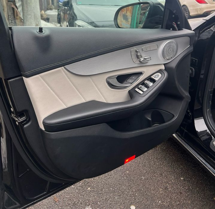 Interior OEM Mercedes C class W205  Full electric Fara Defecte