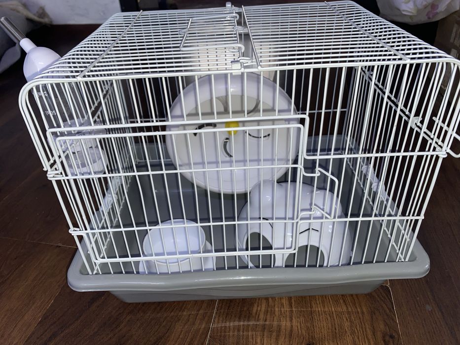 Клетка для хомяка в идеальном состоянии