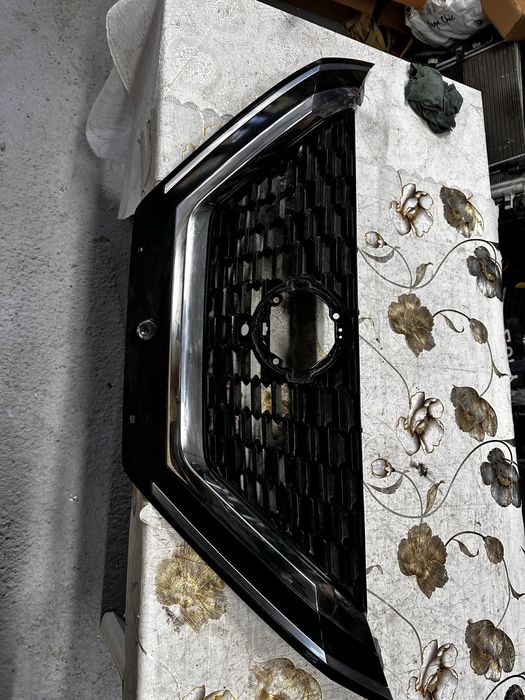Grilă radiator Nissan qashqai j12.