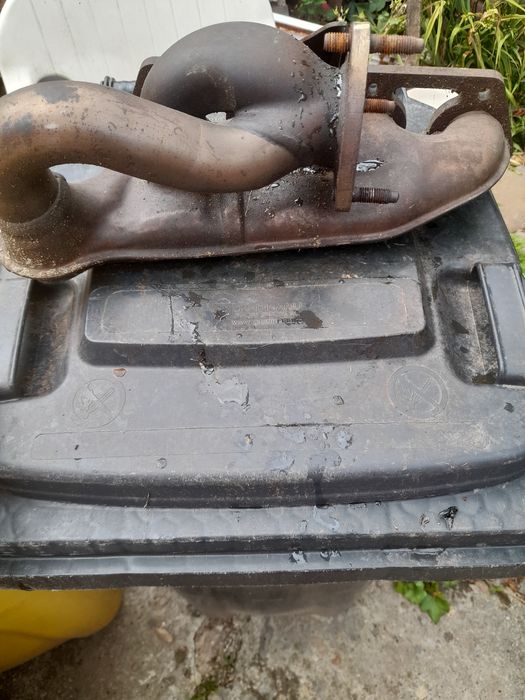 Vind piese motor Audi .