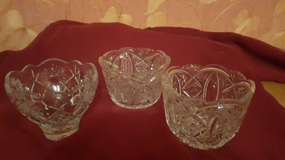 Хрустальные вазы и ладьи