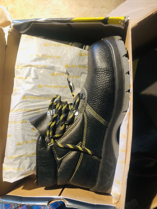 Ботинки специальные