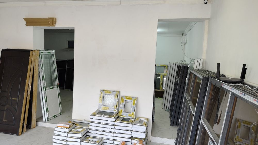 Arendaga joy bor qurilish bozor ichida 50kv 440$ga hohlasangiz Sklad