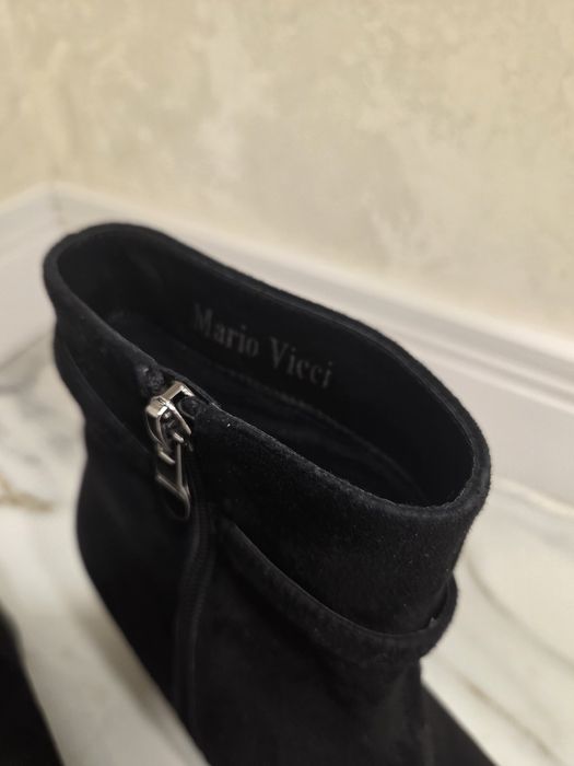 Сапоги замшевые на каблуке.