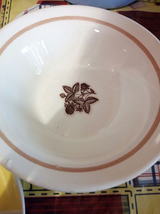 Тарелки, блюда, б/у