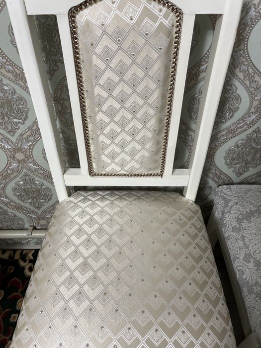 Продам стол со стульями