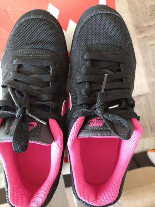 Маратонки Nike оригинални НОВИ