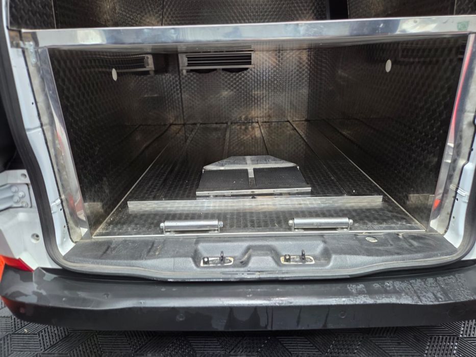 Ford transit dric funerar frigorific ,an 2024