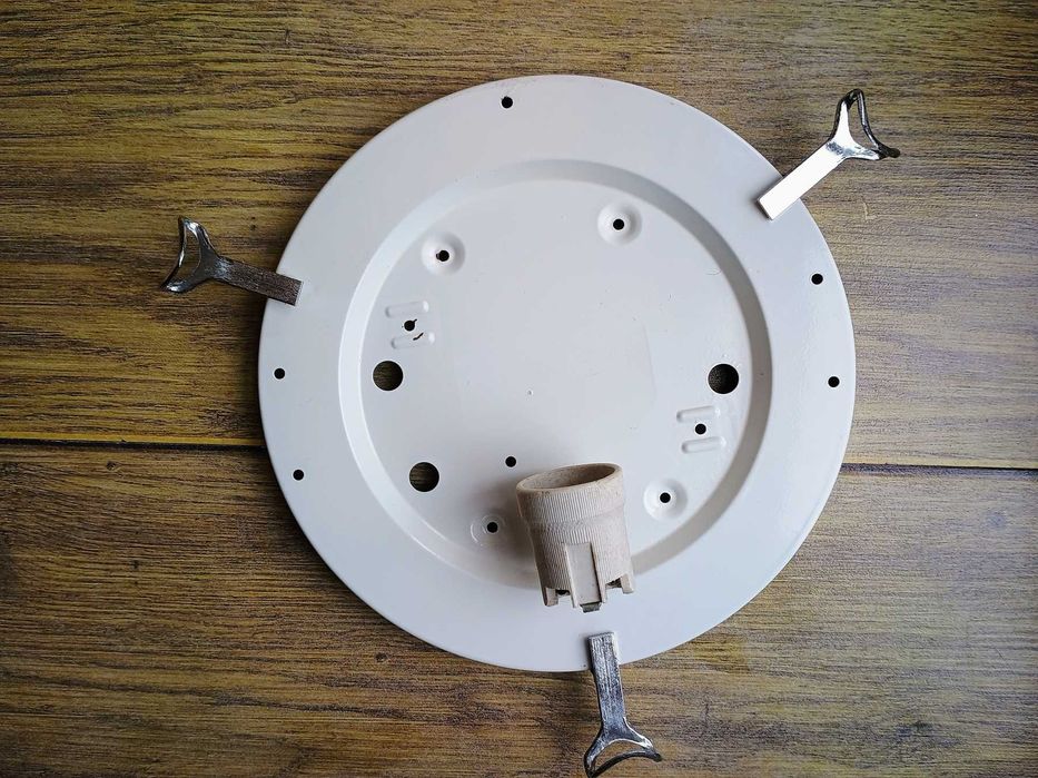 Осветление Плафониери Лампиони Съвременни и Ретро от Соца ЧИСТО НОВИ