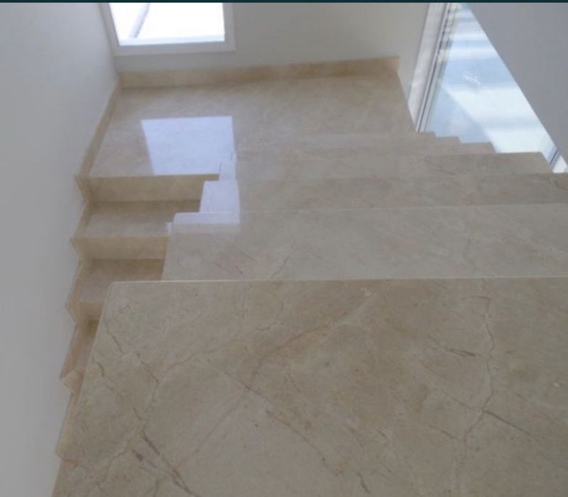 Scari Travertin si Granit Craiova