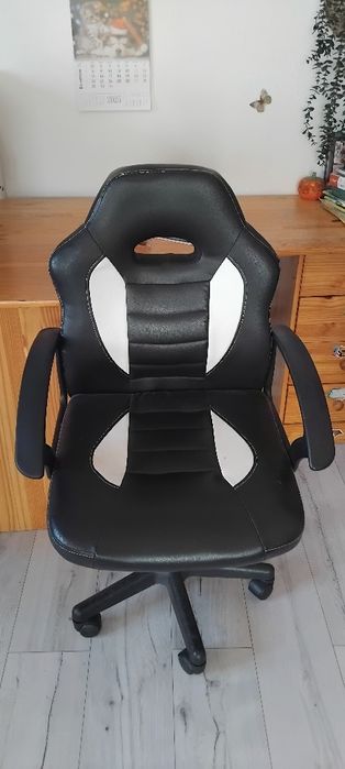 Scaun de birou cu rotile