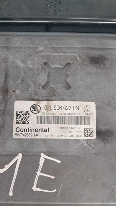 calculator motor ECU Skoda Roomster cod 03L906023LN / 5WP42689AA