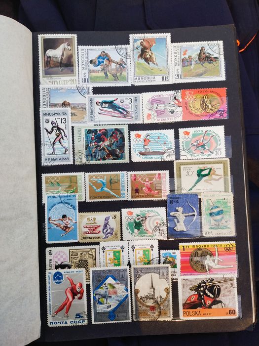 Продам альбом с марками