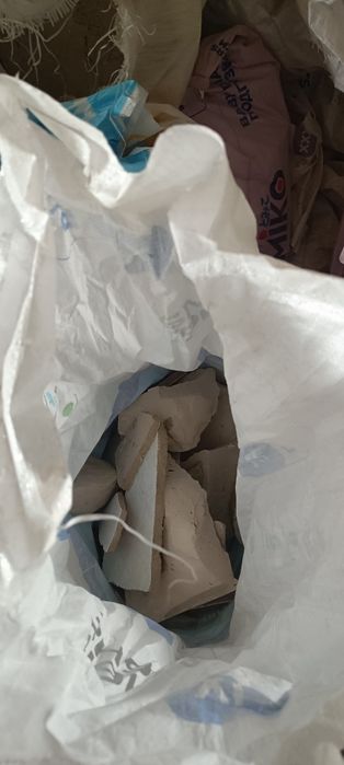 Отдам строительный мусора даром .