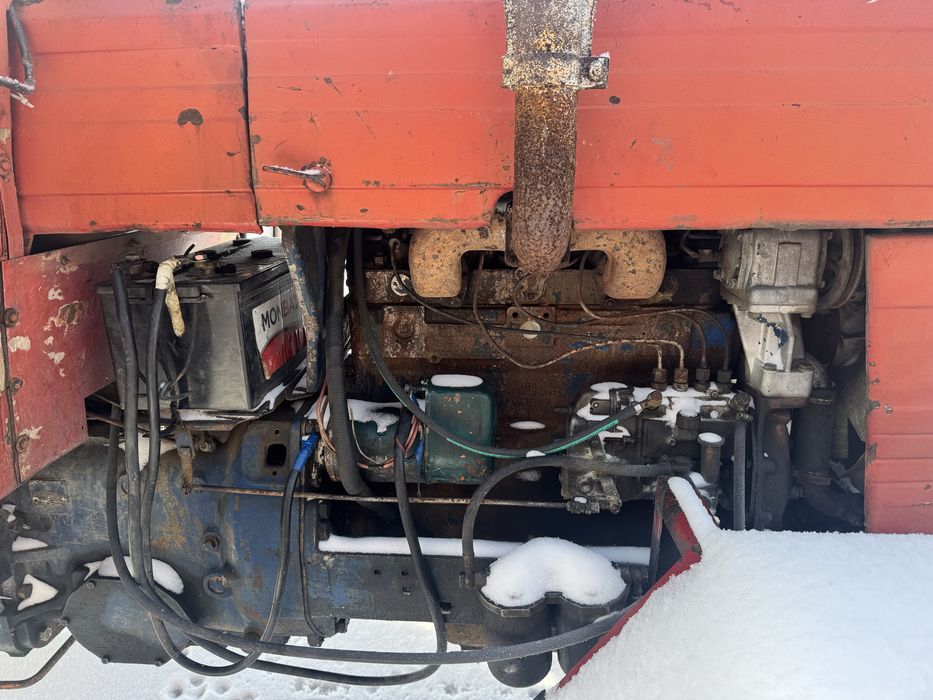 Tractor Universal 650 în stare foarte buna de functionare