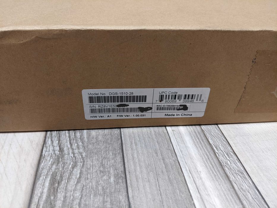 D-Link DGS-1510-28 28-port Stackable Gigabit Switch 24 x 10/100/1000BASE-T ports 4x 10GbE SFP+ ports nou