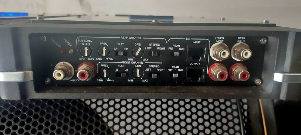 Vând amplificatoare auto Harman/Kardon+tub bass