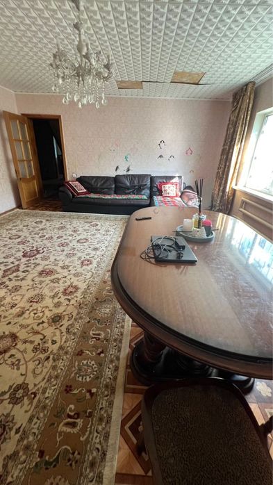 Продам 7-ми комнатный дом