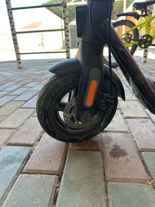 Электро-самокат в отличном  состоянии