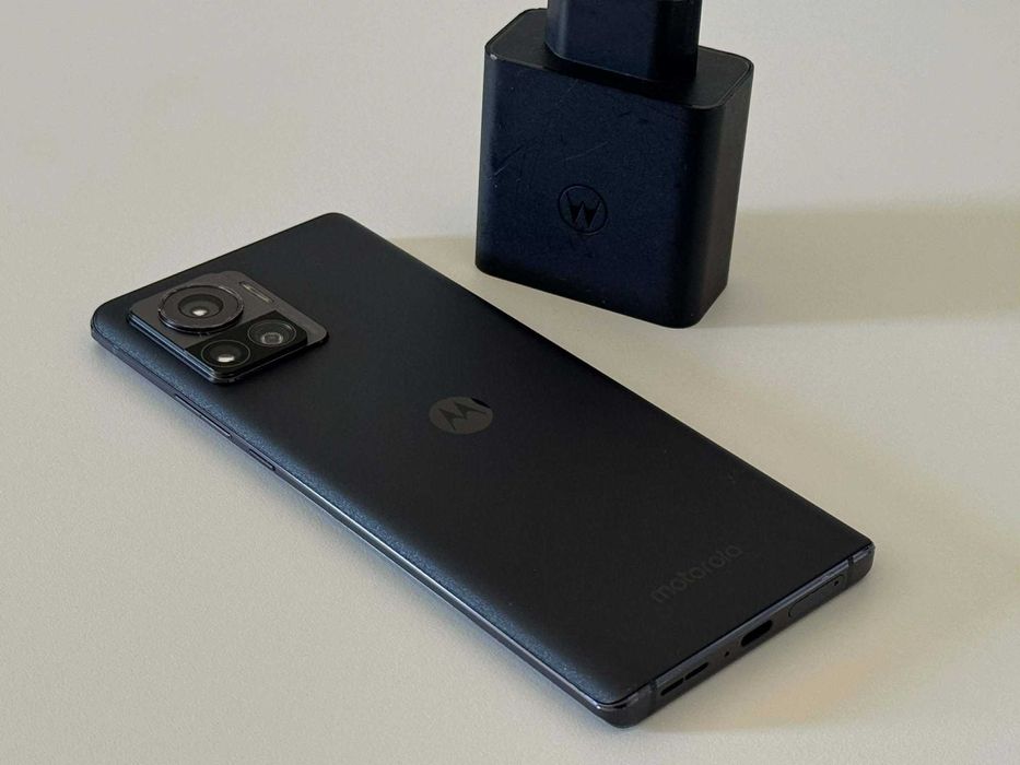 Бартер! Motorola Edge 30 Ultra Interstellar Black (Черен)