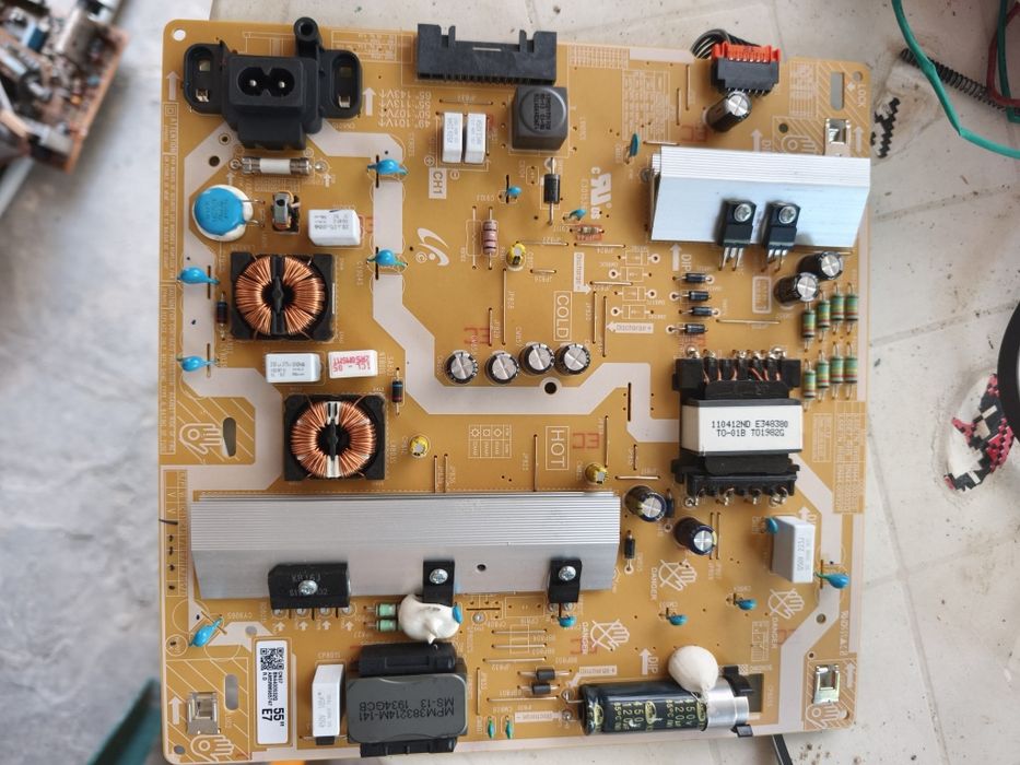 SAMSUNG Платка захранване UE55RU7092UXXH Power CN07 BN4400932Q