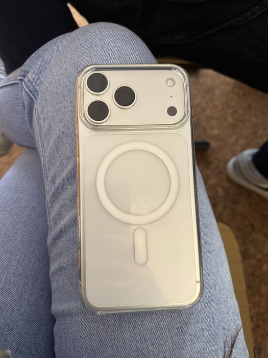 iPhone 17 pro max