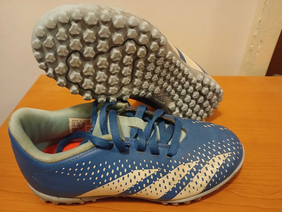 Vand ghete fotbal copii, modele diferite, pret 40 lei