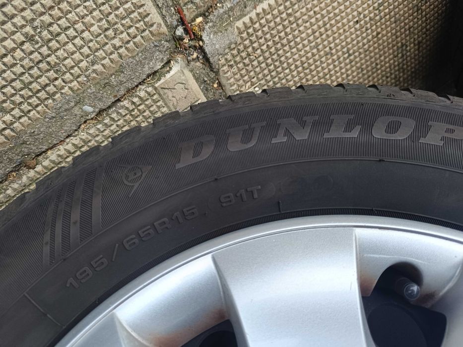 Джанти 15 ' със зимни гуми 195 65 15 VW GOLF 5x112 57,1 / Фолксваген