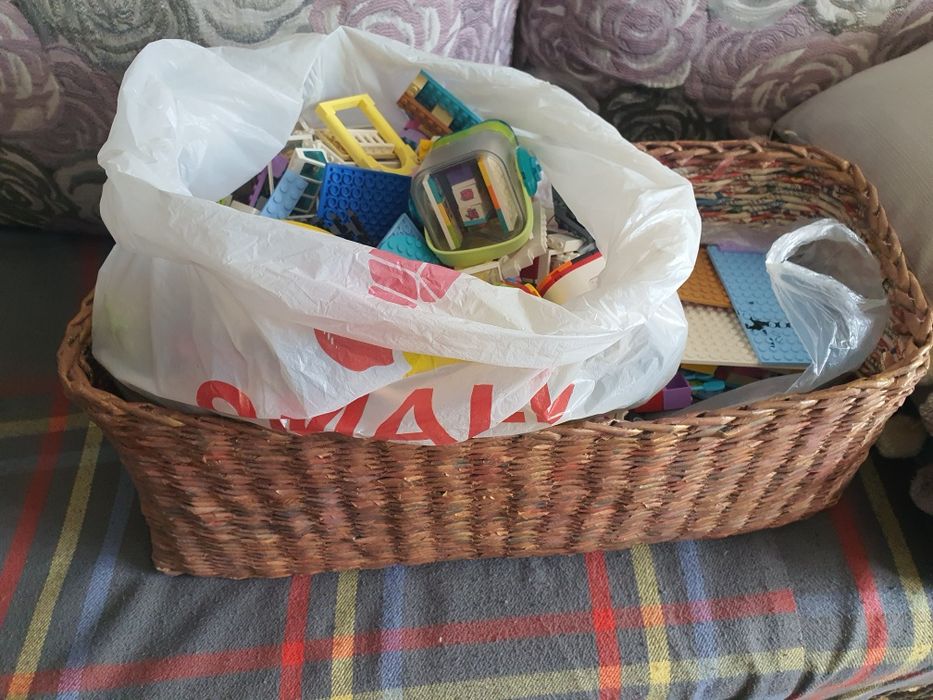 Очень много лего с инструкциями