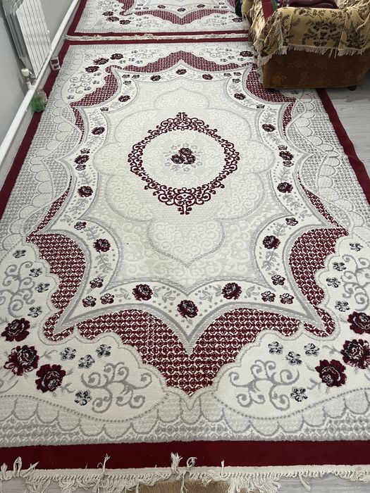 Продам две одинаковые ковры