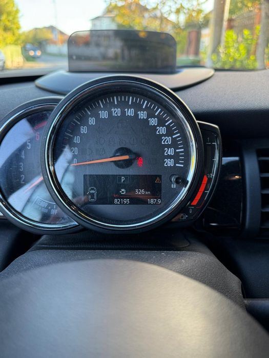 Vând Mini Cooper Cabrio 1.5 Diesel, an 2018 – stare excelentă