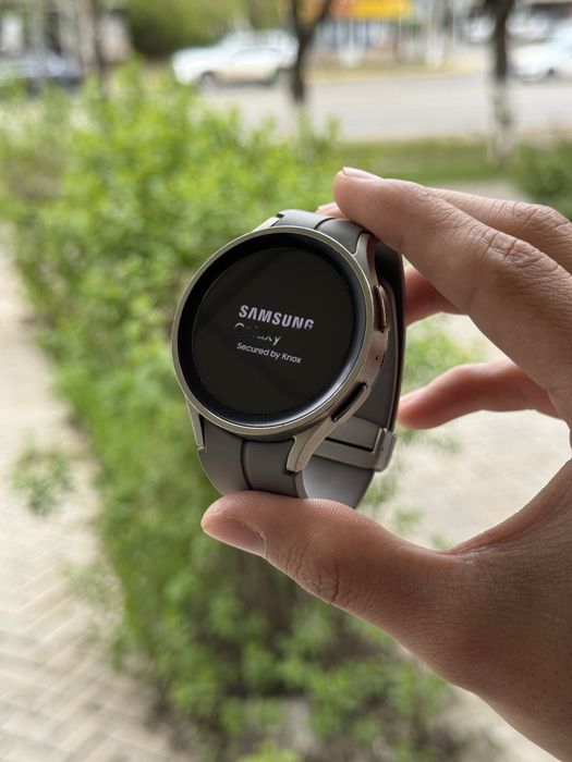 Samsung Galaxy Watch5 Pro.