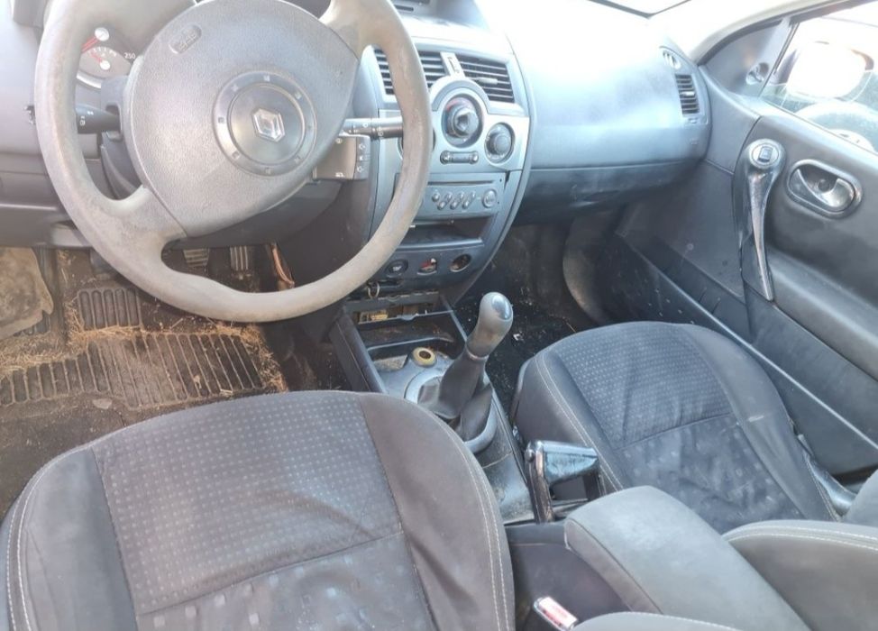 Dezmembrez Renault Megane 1.5 diesel